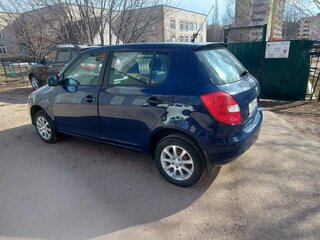 2011 Skoda Fabia II Рестайлинг, синий, 355555 рублей, вид 2