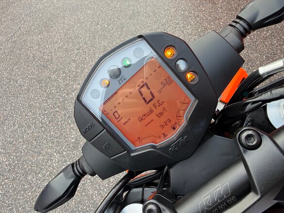 2023 KTM 250 Duke, чёрный, 399990 рублей - вид 13