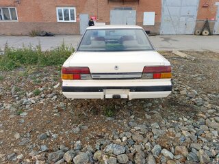 1980 Nissan Leopard 5-speed I (F30), белый, 300000 рублей, вид 3