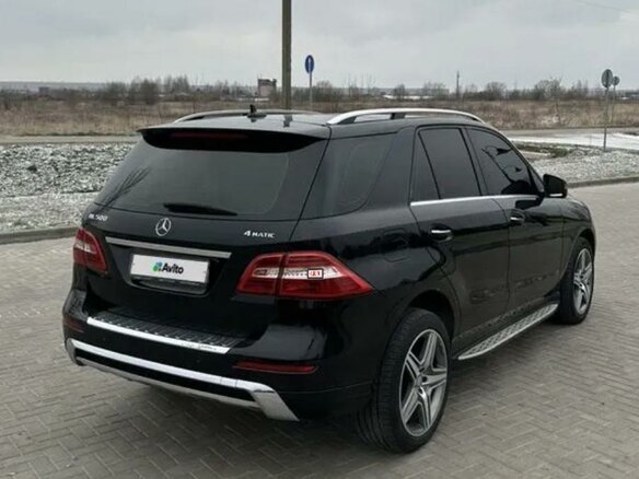 2015 Mercedes-Benz M-Класс 300 III (W166), чёрный - вид 3