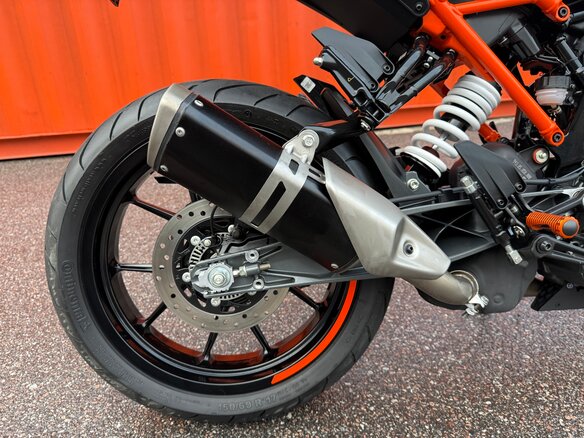 2023 KTM 250 Duke, чёрный, 399990 рублей - вид 10