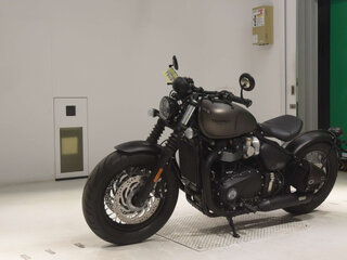 2020 Triumph Bonneville Bobber, серый, 1500000 рублей, вид 4