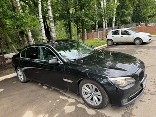 2009 BMW 7 серии Long 750Li V (F01/F02/F04), чёрный, 1450000 рублей, вид 2