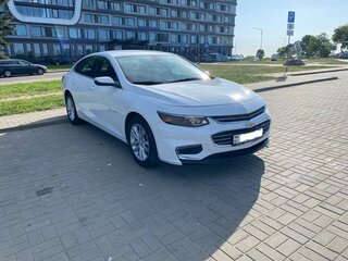 2018 Chevrolet Malibu IX, белый, 1449793 рублей, вид 2