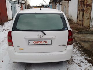 2002 Toyota Corolla Fielder IX (E120, E130), белый, 600000 рублей, вид 2