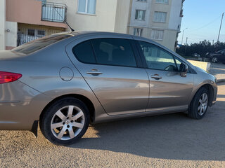 2015 Peugeot 408 I, бежевый, 720000 рублей, вид 4