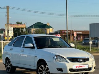 2014 Lada (ВАЗ) Priora I Рестайлинг, белый, 500000 рублей, вид 2