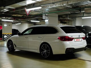 2018 BMW 5 серии 530d xDrive VII (G30/G31/G38), белый, 4190000 рублей, вид 3
