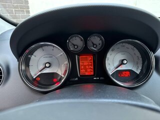2016 Peugeot 408 I, чёрный, 560000 рублей, вид 5