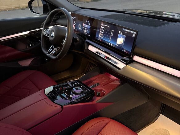 2025 BMW 5 серии Long 530Li VIII (G60/G61/G68), синий, 7700000 рублей - вид 29