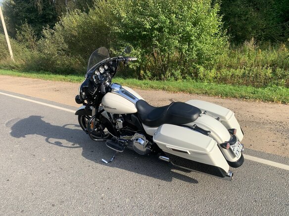 2015 Harley-Davidson Street Glide Special, белый, 1000000 рублей - вид 3