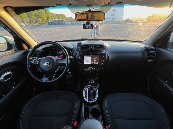 2018 Kia Soul II Рестайлинг, коричневый, 1780000 рублей - вид 12