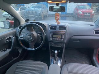 2012 Volkswagen Polo V, красный, 950000 рублей, вид 4