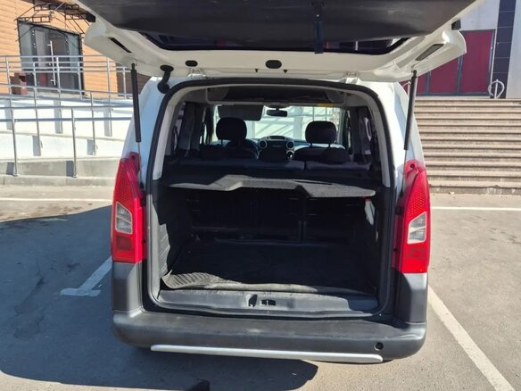 2011 Citroen Berlingo II, белый - вид 13