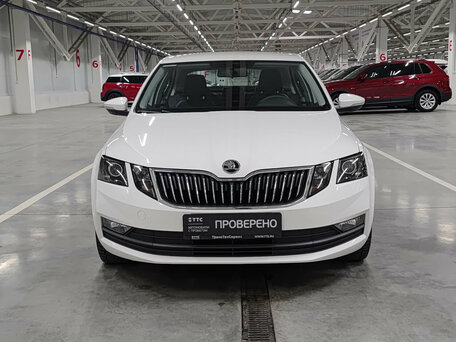 2022 Skoda Octavia III (A7) Рестайлинг, белый, 1995000 рублей, вид 2