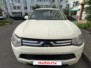 2012 Mitsubishi Outlander III, белый, 630000 рублей, вид 2