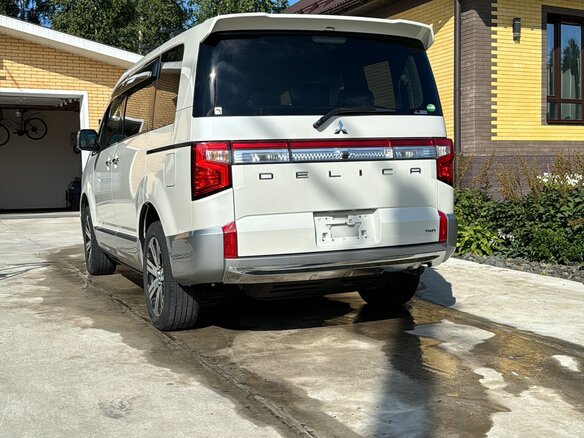 2019 Mitsubishi Delica D:5 I Рестайлинг, белый, 3450000 рублей - вид 3