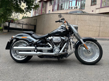 2023 Harley-Davidson Fat Boy, чёрный, 2800000 рублей, вид 1