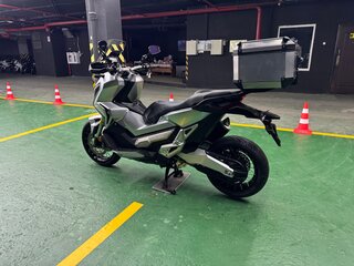 2018 Honda X-ADV, серебристый, 1125000 рублей, вид 5