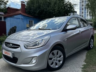 2014 Hyundai Solaris I, серебристый, 995000 рублей, вид 2