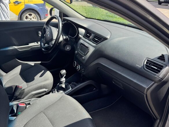 2014 Kia Rio III, серый, 990000 рублей - вид 6
