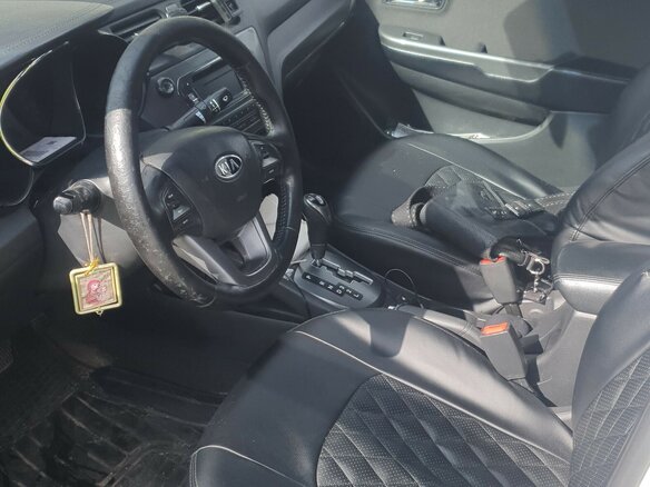2012 Kia Rio 4-speed III, белый, 555000 рублей - вид 4