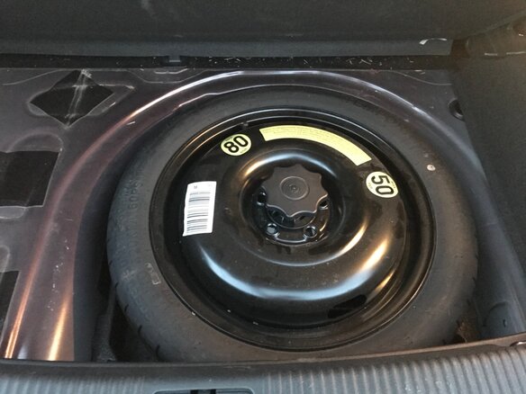 2011 Audi A1 I (8X), красный - вид 8