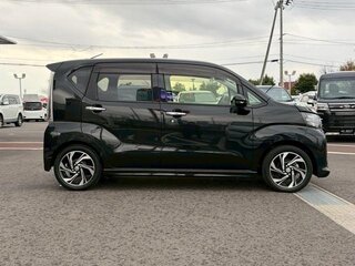 2022 Daihatsu Move VI Рестайлинг, чёрный, 589099 рублей, вид 4