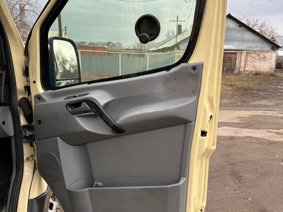 2012 Volkswagen Crafter, бежевый, 1600000 рублей - вид 16