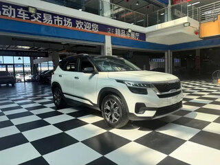 2021 Kia KX3, белый, 1730000 рублей, вид 3