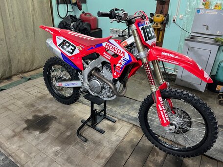 2024 Honda CRF 250F, красный, 850000 рублей, вид 3