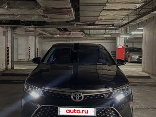 2017 Toyota Camry VII (XV50) Рестайлинг 2, чёрный, 2590000 рублей, вид 3