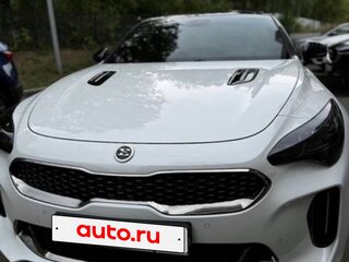 2019 Kia Stinger I, белый, 2650000 рублей, вид 2