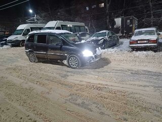 1999 Opel Zafira A, чёрный, 250000 рублей, вид 3