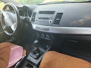 2010 Mitsubishi Lancer X, бежевый, 1800000 рублей, вид 5