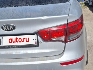 2016 Kia Rio III Рестайлинг, серебристый, 800000 рублей, вид 4