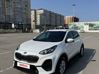 2020 Kia Sportage IV Рестайлинг, белый, 2050000 рублей, вид 1