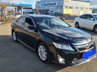 2013 Toyota Camry Japan Market VII (XV50), чёрный, 1750000 рублей, вид 2