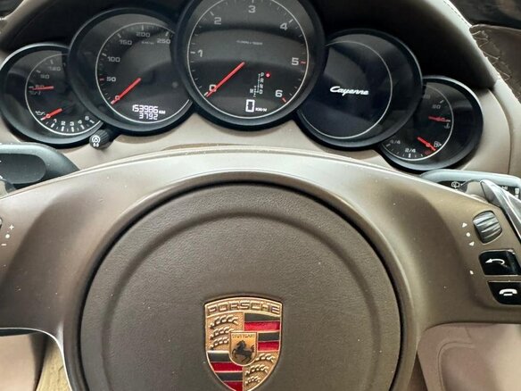 2013 Porsche Cayenne Diesel II (958), коричневый, 5200000 рублей - вид 13