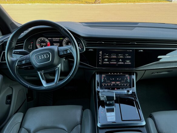 2020 Audi Q7 45 TDI II (4M) Рестайлинг, синий, 7170000 рублей - вид 5