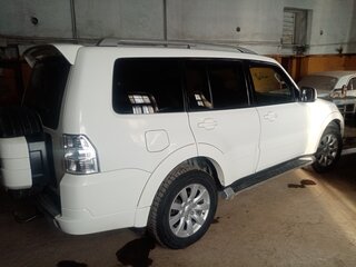 2011 Mitsubishi Pajero IV, белый, 1850000 рублей, вид 5