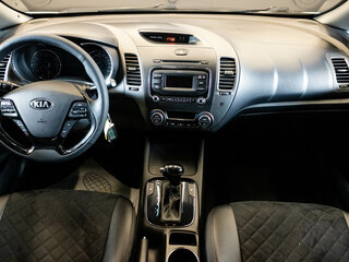 2017 Kia Cerato III Рестайлинг (Classic), белый, 1400000 рублей, вид 5