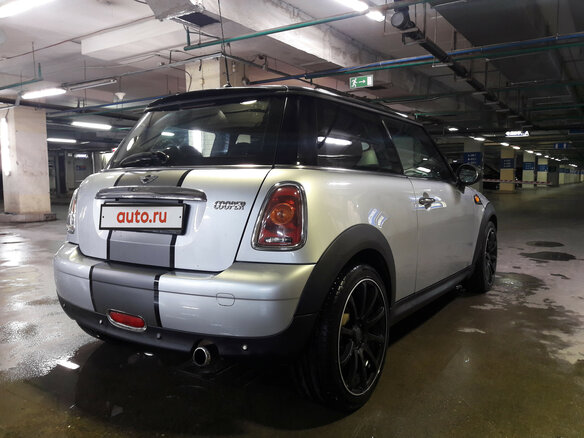 2007 Mini Hatch Cooper II (R56), серебристый - вид 1