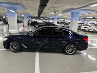 2019 BMW 5 серии 520d VII (G30/G31/G38), синий, 3850000 рублей, вид 3
