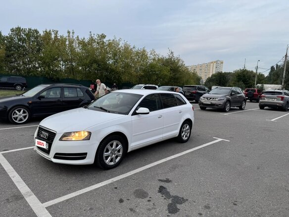 2012 Audi A3 II (8P) Рестайлинг 2, белый, 650000 рублей - вид 2