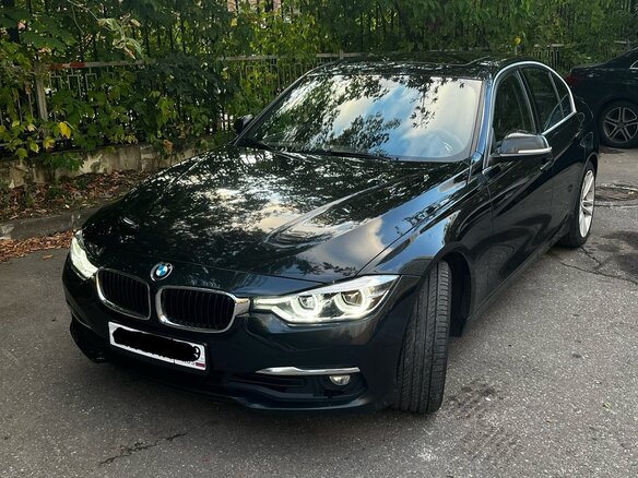 2018 BMW 3 серии 330i xDrive VI (F3x) Рестайлинг, чёрный - вид 1