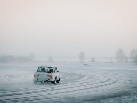 2008 Lada (ВАЗ) 2105, белый, 1500000 рублей - вид 28