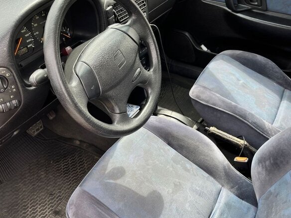 1996 SEAT Cordoba I, красный, 200000 рублей - вид 9