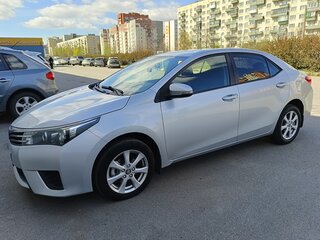 2013 Toyota Corolla XI (E160, E170, E180), серебристый, 950000 рублей, вид 4