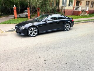 2009 BMW 6 серии 650i II (E63/E64) Рестайлинг, чёрный, 1650000 рублей, вид 4